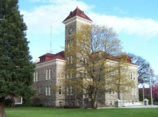 Picture of the front of the Polk courthouse
